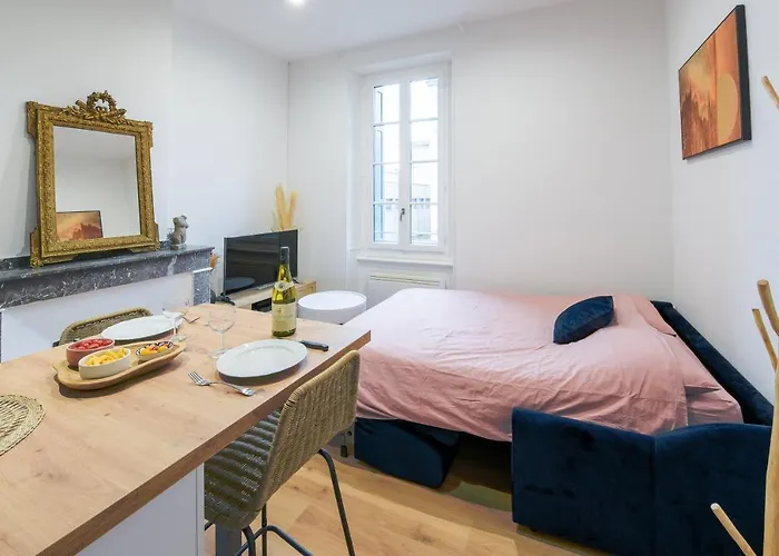 Romantique Duplex Au Pied De La Cite